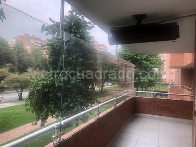 Apartamento de 3 alcobas en venta en Colina Campestre, Bogotá, 162 m² · foto 2 de 19
