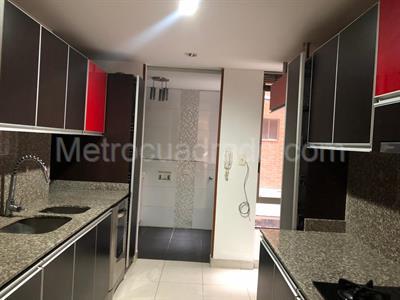 Apartamento de 3 alcobas en venta en Colina Campestre, Bogotá, 162 m² · foto 3 de 19