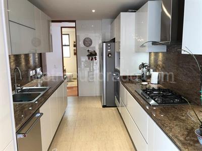 Apartamento de 3 alcobas en venta en Gratamira Campestre, Bogotá, 247 m² · foto 17 de 20