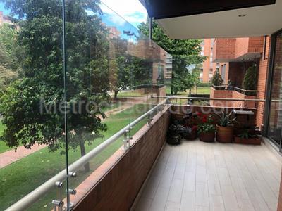 Apartamento de 3 alcobas en venta en Colina Campestre, Bogotá, 161 m² · foto 2 de 20