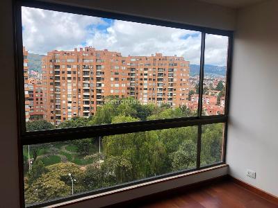 Apartamento de 3 alcobas en venta en Colina Campestre, Bogotá, 142 m² · foto 2 de 18