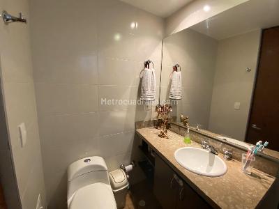 Apartamento de 3 alcobas en venta en Colina Gratamira, Bogotá, 116 m² · foto 9 de 20