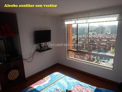 Apartamento de 3 alcobas en venta en Colina Gratamira, Bogotá, 200 m² · foto 16 de 20