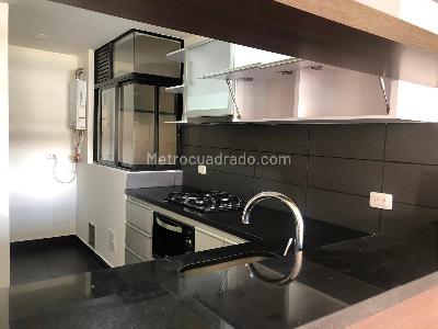 Apartamento de 3 alcobas en venta en Mazuren Colina, Bogotá, 117 m² · foto 5 de 20