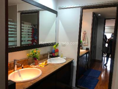 Apartamento de 3 alcobas en venta en Gratamira Colina Campestre, Bogotá, 208 m² · foto 16 de 20
