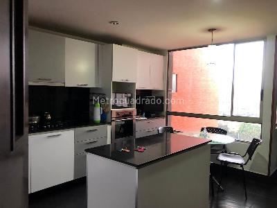 Apartamento de 3 alcobas en venta en Gratamira Colina Campestre, Bogotá, 208 m² · foto 13 de 20