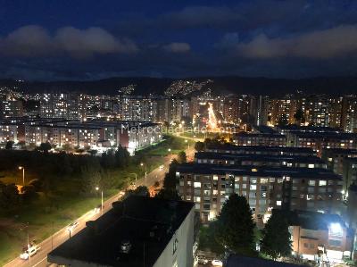 Apartamento de 3 alcobas en venta en Colina Campestre, Bogotá, 93 m² · foto 2 de 18