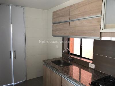 Apartamento en venta en Mazuren, Bogotá · foto 8 de 19