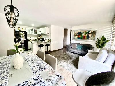 Apartamento de 3 alcobas en venta en Colina Campestre, Bogotá, 76 m² · foto 1 de 20