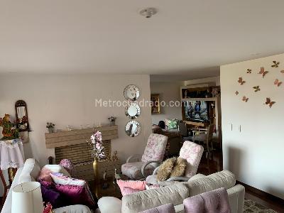 Apartamento de 3 alcobas en venta en Colina Campestre, Bogotá, 137 m² · foto 2 de 19