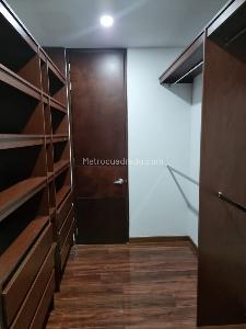 Apartamento de 3 alcobas en venta en Colina Campestre, Bogotá, 137 m² · foto 14 de 19