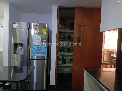 Apartamento de 3 alcobas en venta en Colina Campestre, Bogotá, 136 m² · foto 16 de 20