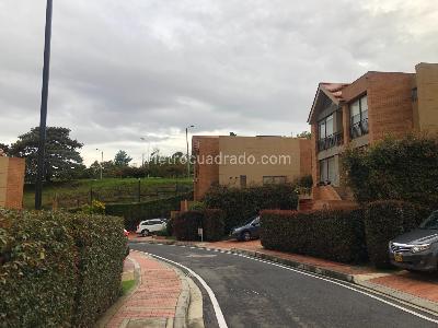 Casa de 3 alcobas en arriendo en Altos De, Bogotá, 600 m² · foto 4 de 20
