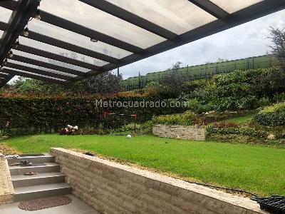 Casa de 3 alcobas en arriendo en Altos De, Bogotá, 600 m² · foto 2 de 20
