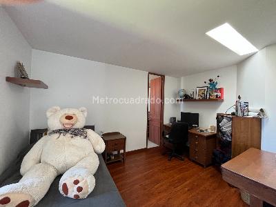 Apartamento de 4 alcobas en venta en Colina Campestre, Bogotá, 249 m² · foto 14 de 20
