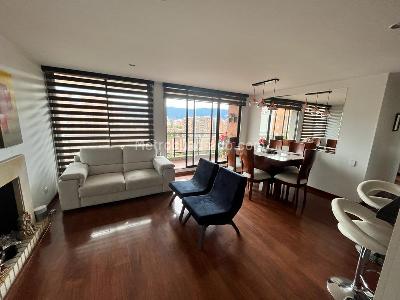 Apartamento de 3 alcobas en venta en Colina Campestre, Bogotá, 103 m² · foto 2 de 18