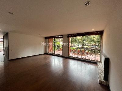 Apartamento de 3 alcobas en venta en Colina Campestre, Bogotá, 176 m² · foto 10 de 19