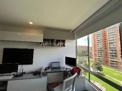 Apartamento de 3 alcobas en venta en Colina Campestre, Bogotá, 152 m² · foto 2 de 19