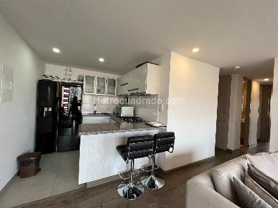 Apartamento de 3 alcobas en venta en Mazuren Colina, Bogotá, 82 m² · foto 4 de 20