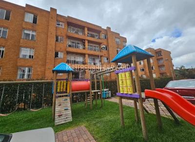 Apartamento de 3 alcobas en venta en Mazuren Colina, Bogotá, 90 m² · foto 16 de 18