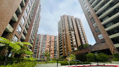 Apartamento de 3 alcobas en venta en Mazuren Colina, Bogotá, 103 m² · foto 19 de 20