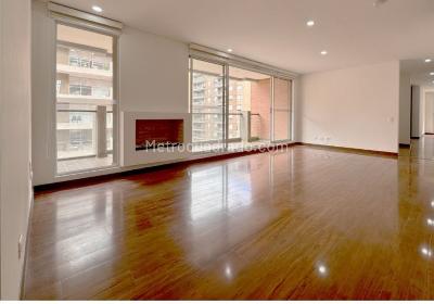 Apartamento de 3 alcobas en venta en Alejandria, Bogotá, 157 m² · foto 2 de 20