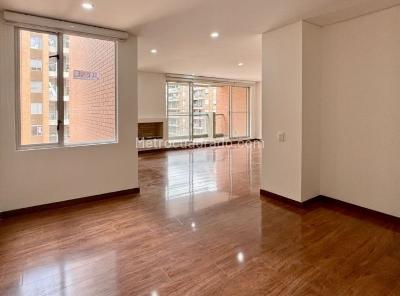 Apartamento de 3 alcobas en venta en Alejandria, Bogotá, 157 m² · foto 3 de 20