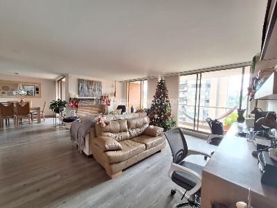 Apartamento de 3 alcobas en venta en Colina Campestre, Bogotá, 169 m² · foto 2 de 20