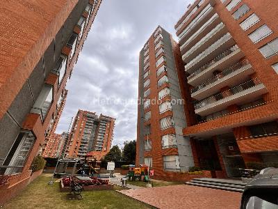 Apartamento de 3 alcobas en venta en Colina Campestre, Bogotá, 177 m² · foto 14 de 17