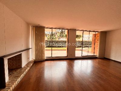 Apartamento de 3 alcobas en venta en Colina Campestre, Bogotá, 177 m² · foto 3 de 17