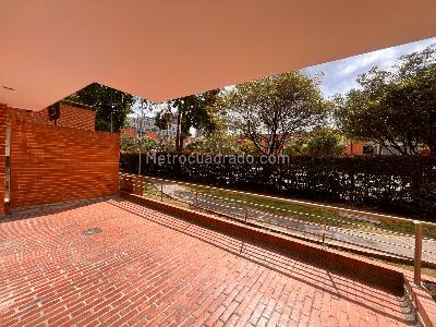 Apartamento de 3 alcobas en venta en Colina Campestre, Bogotá, 177 m² · foto 4 de 17