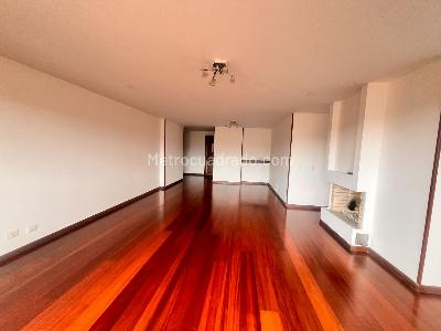 Apartamento de 3 alcobas en venta en Colina Campestre Athenas, Bogotá, 147 m² · foto 2 de 20