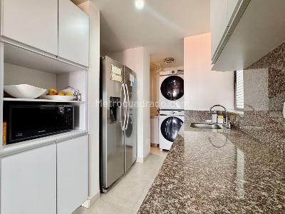 Apartamento de 3 alcobas en venta en Colina Gratamira, Bogotá, 116 m² · foto 6 de 19