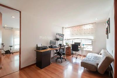 Apartamento de 3 alcobas en venta en Colina Campestre Athenas, Bogotá, 180 m² · foto 5 de 13