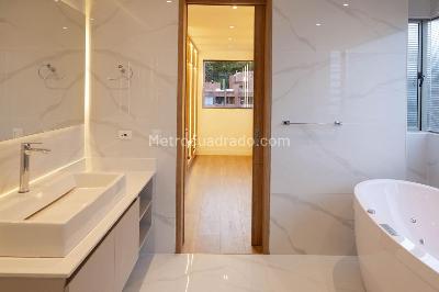 Apartamento de 4 alcobas en venta en Cerros De Suba Provenza, Bogotá, 317 m² · foto 10 de 20