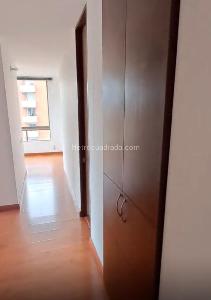 Apartamento de 2 alcobas en venta en Mazuren Colina, Bogotá, 70 m² · foto 10 de 19