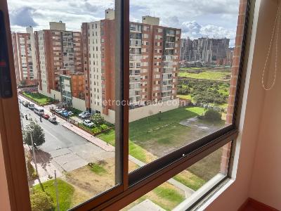 Apartamento de 2 alcobas en venta en Mazuren Colina, Bogotá, 70 m² · foto 4 de 19