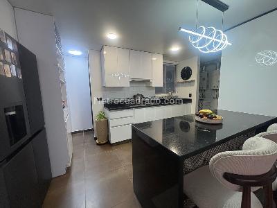 Apartamento de 3 alcobas en venta en Mazuren Alejandria, Bogotá, 144 m² · foto 3 de 20
