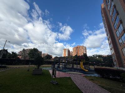 Apartamento de 3 alcobas en venta en Colina Campestre, Bogotá, 238 m² · foto 19 de 20
