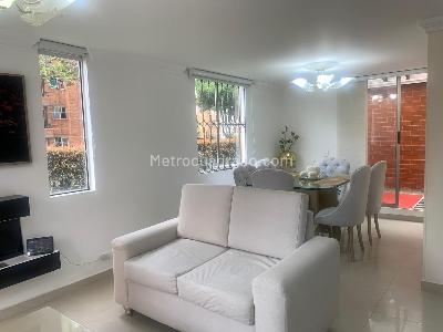 Casa de 3 alcobas en venta en Mazuren Colina, Bogotá, 146 m² · foto 3 de 20