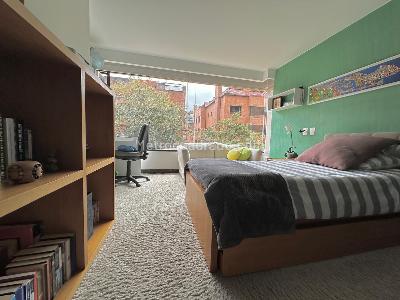 Apartamento de 3 alcobas en venta en Los Rosales Chico, Bogotá, 200 m² · foto 15 de 18