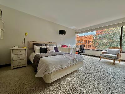 Apartamento de 3 alcobas en venta en Los Rosales Chico, Bogotá, 200 m² · foto 6 de 18
