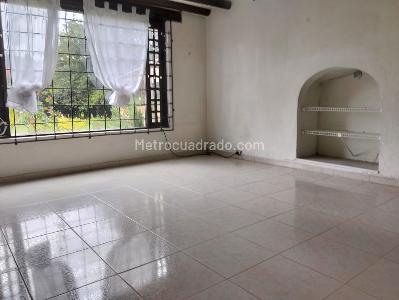 Casa de 3 alcobas en venta en Un Nuevo Milenio, Chía, 376 m² · foto 3 de 19