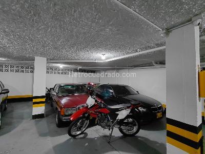Apartamento de 3 alcobas en venta en Los Rosales Chico, Bogotá, 133 m² · foto 17 de 17