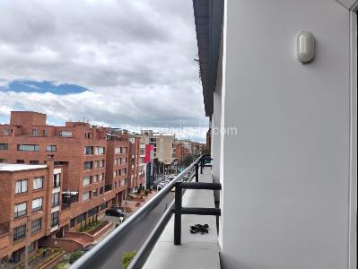 Apartamento de 1 alcoba en venta en Chico Santa Barbara, Bogotá, 37 m² · foto 4 de 15