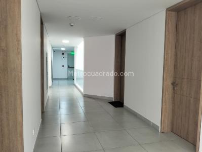 Apartamento de 1 alcoba en venta en Chico Santa Barbara, Bogotá, 37 m² · foto 7 de 15