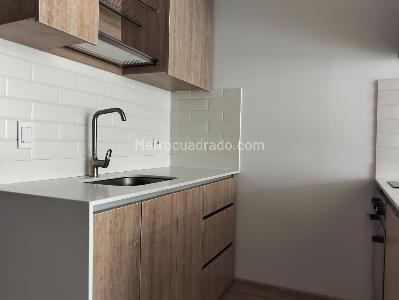 Apartamento de 1 alcoba en venta en Chico Santa Barbara, Bogotá, 37 m² · foto 8 de 15