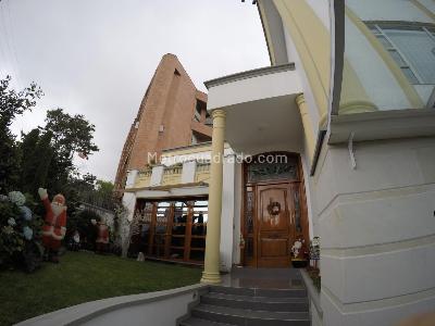 Casa en venta en Santa Barbara Alta, Bogotá · foto 2 de 20