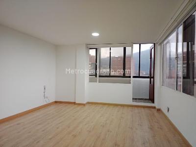 Apartamento de 4 alcobas en venta en Santa Barbara Oriental, Bogotá, 250 m² · foto 3 de 6