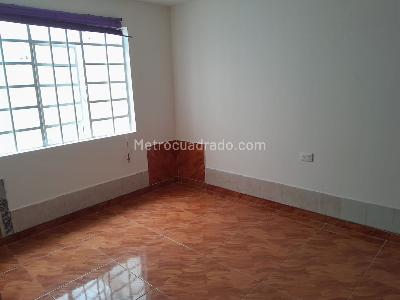 Casa de 4 alcobas en venta en Fontibon Batavia, Bogotá, 120 m² · foto 2 de 13